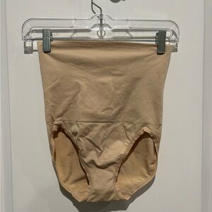 Maidenform Tan Shapewear, Sz L